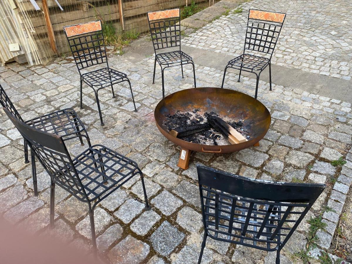 Fewo Waffenkammer Im Rittergut Leppersdorf Bei Dresden Fuer 7 Personen Exterior photo